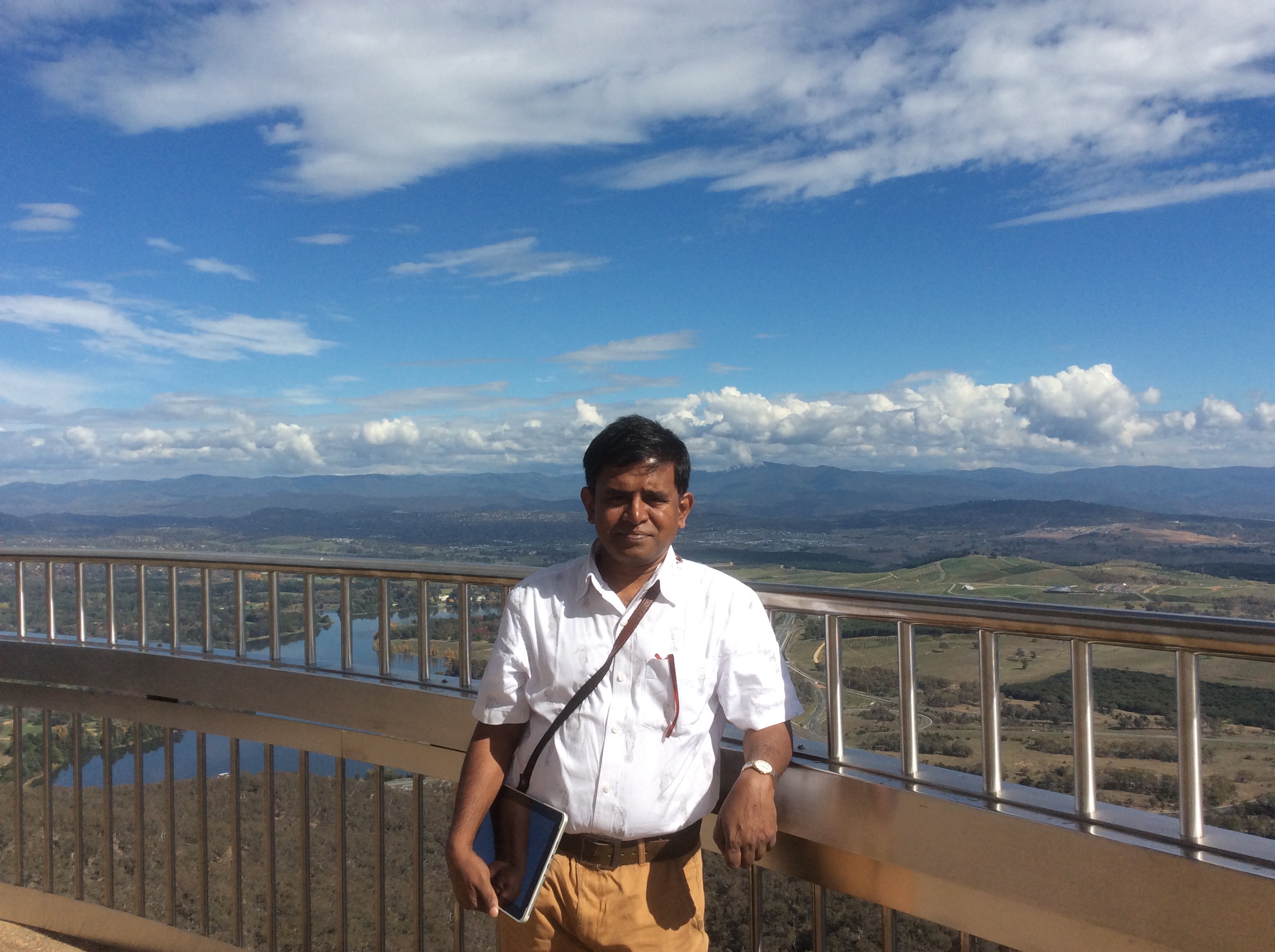 Bidesh Kumar Mitra | CEO Manohari Shop